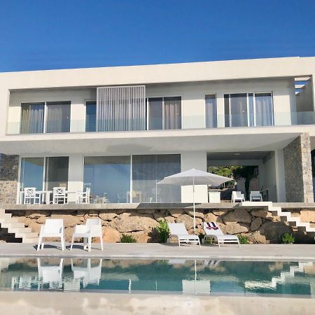 Kuro Beach House - Oceanfront Luxury & 25M Pool Αχλιά Εξωτερικό φωτογραφία