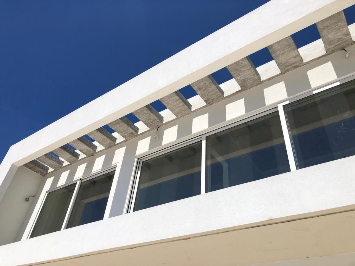 Kuro Beach House - Oceanfront Luxury & 25M Pool Αχλιά Εξωτερικό φωτογραφία