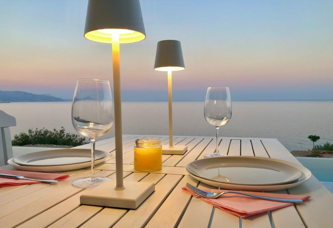 Kuro Beach House - Oceanfront Luxury & 25M Pool Αχλιά Εξωτερικό φωτογραφία