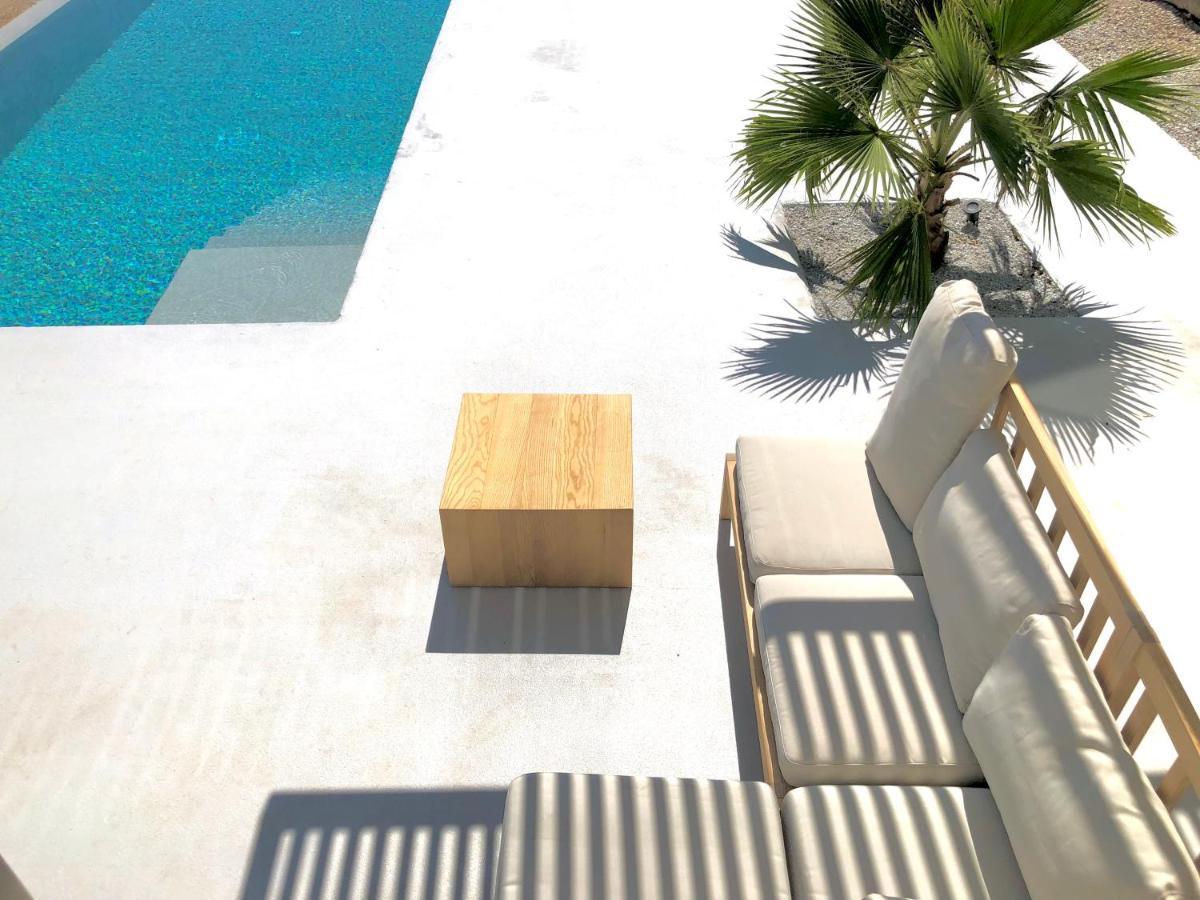 Kuro Beach House - Oceanfront Luxury & 25M Pool Αχλιά Εξωτερικό φωτογραφία