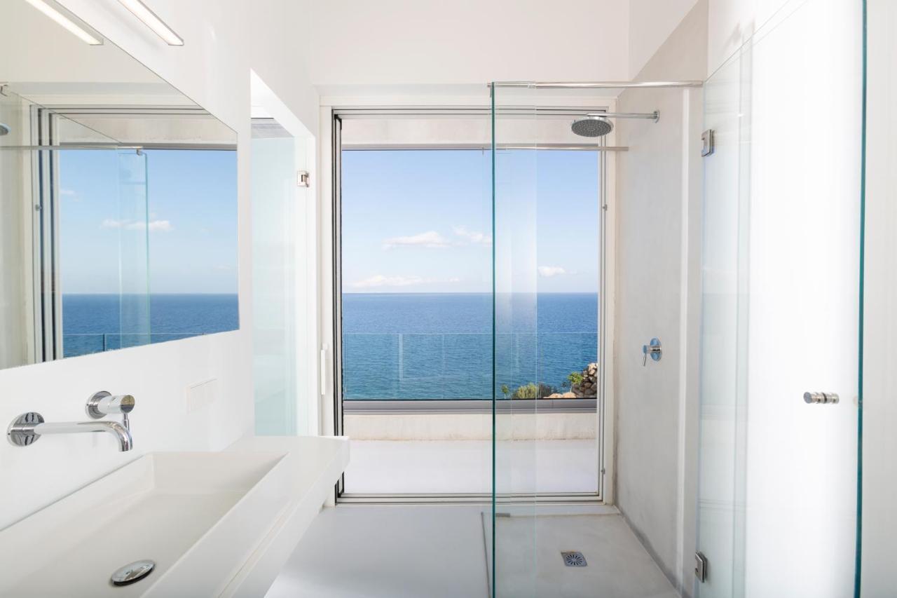 Kuro Beach House - Oceanfront Luxury & 25M Pool Αχλιά Εξωτερικό φωτογραφία
