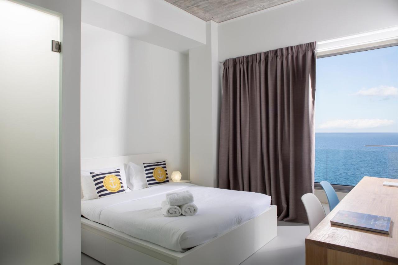 Kuro Beach House - Oceanfront Luxury & 25M Pool Αχλιά Εξωτερικό φωτογραφία